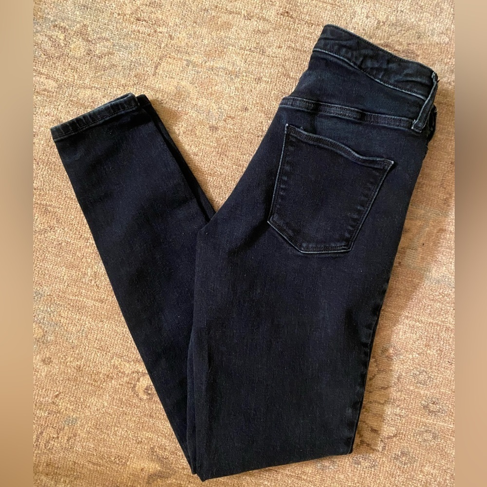 Universal Thread High waisted skinny jeans, size 6